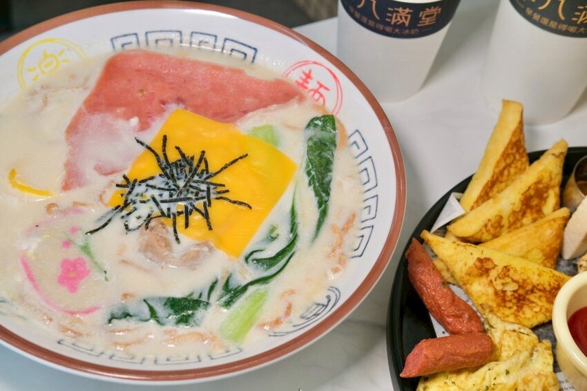 早八滿堂|台中大雅平價大份量早午餐,爆厚總匯吐司一口難以咬下! - 肉依小姐吃什麼