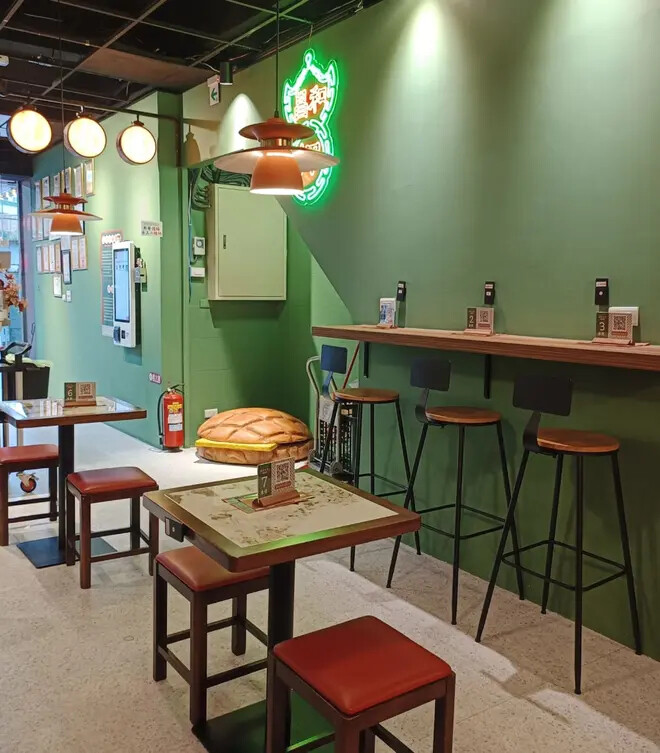 板橋也有這一鍋港味靚爆鏡|龍囍茶檔亞東店 港式煲仔飯推薦 板橋也有這一鍋港味靚爆鏡|龍囍茶檔亞東店 港式煲仔飯推薦