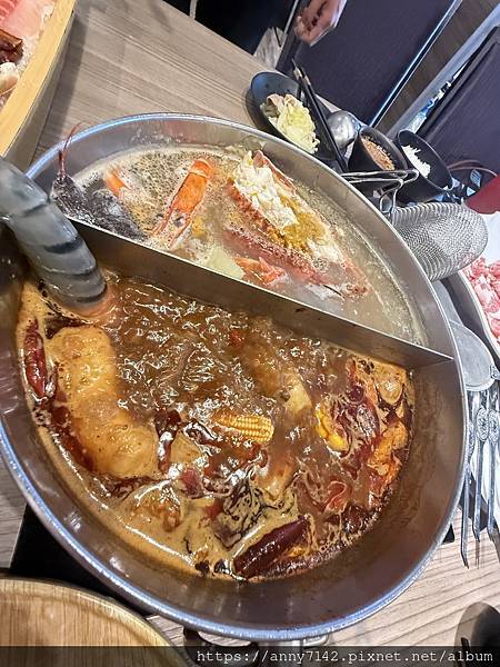 [美食●火鍋]桃園龜山林口火鍋推薦｜精焱鍋物-頂級活體海鮮火