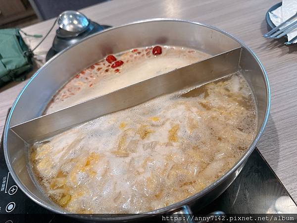 [美食●火鍋]桃園龜山林口火鍋推薦｜精焱鍋物-頂級活體海鮮火