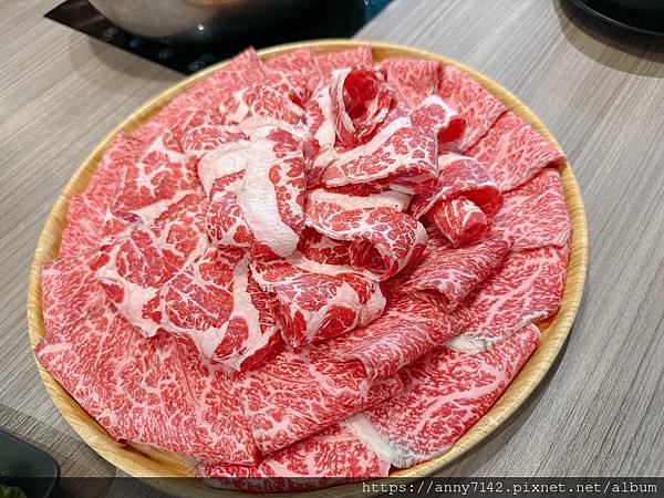 [美食●火鍋]桃園龜山林口火鍋推薦｜精焱鍋物-頂級活體海鮮火