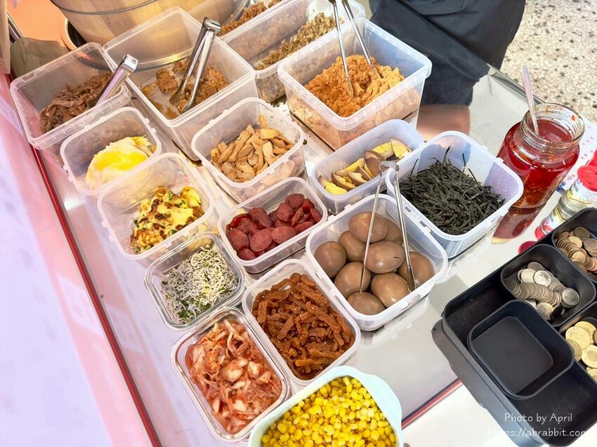 台中人氣新店呷本丸！飯糰加贈紅茶別錯過，北區呷本丸飯糰開張。