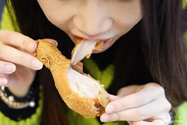 蘆洲德克士脆皮炸雞必吃推薦！超酥脆超多汁，358道工序造就完美酥脆。