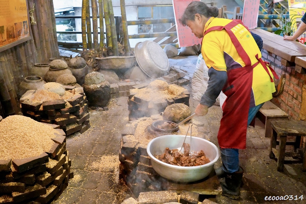 台南龍崎美食|王家燻羊肉,隱身山中的在地老味道,古法燻羊肉香 台南龍崎美食|王家燻羊肉,隱身山中的在地老味道,古法燻羊肉香