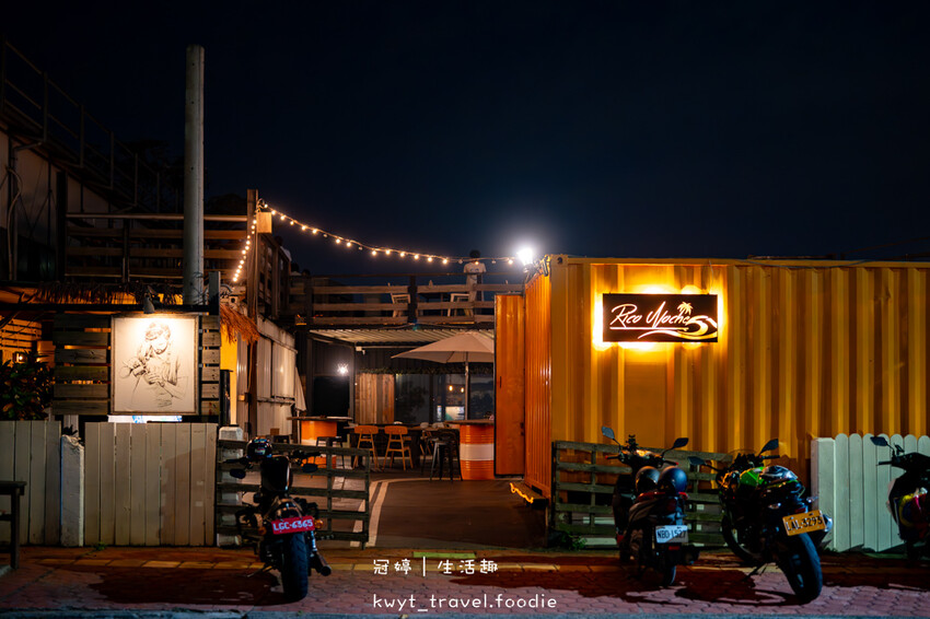 台中龍井夜景餐廳推薦_Rico Noche cafe,每人低消100元坐擁台中百萬夜景,啤酒買五送一配爆汁手打牛肉漢堡排,台中約會餐廳推薦_2025菜單 – 冠婷生活趣