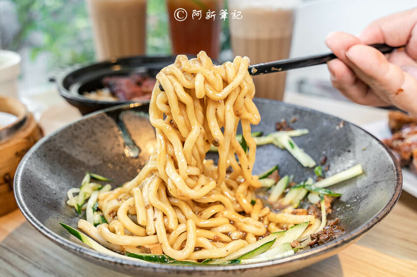 台中平價港點推薦八玖鼎學士店多人聚餐好去處，CP港點餐首選。