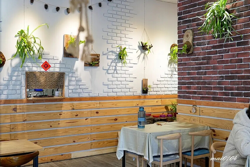 桃園平鎮美食｜鹿途咖啡LU•TU～充滿綠色植栽的早午餐、義大