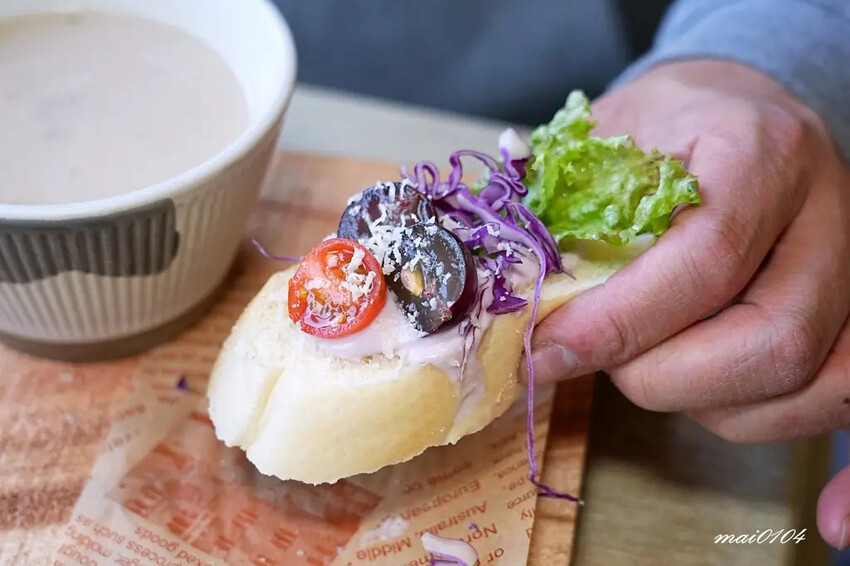 桃園平鎮美食｜鹿途咖啡LU•TU～充滿綠色植栽的早午餐、義大