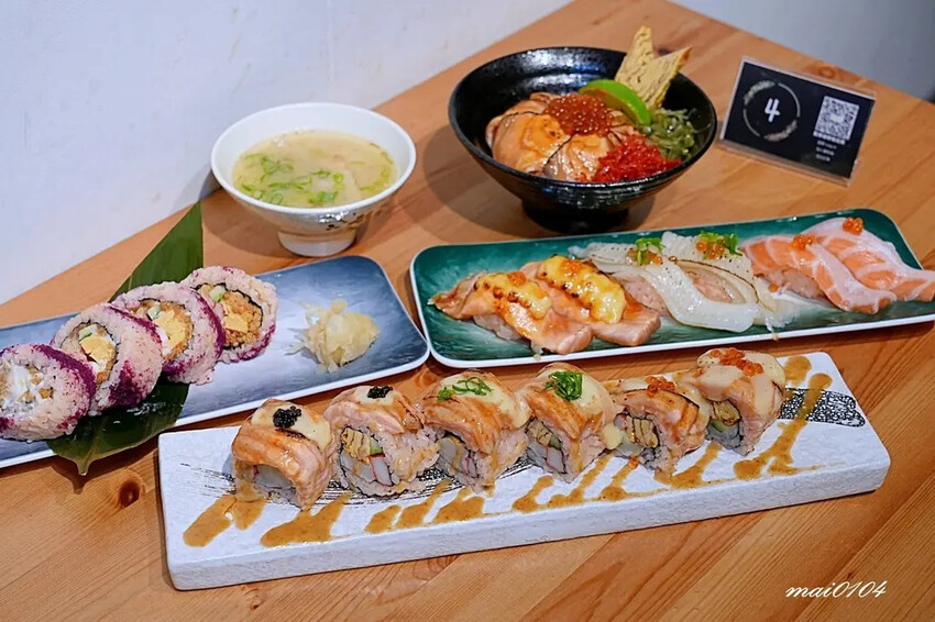 沒有招牌、隱藏在市場裡的日式料理，料多味美的味增湯免費喝到飽