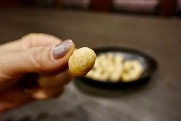 台北日華好物推薦夏威夷豆腰果蔬果原汁，推薦信義區健康補給站。