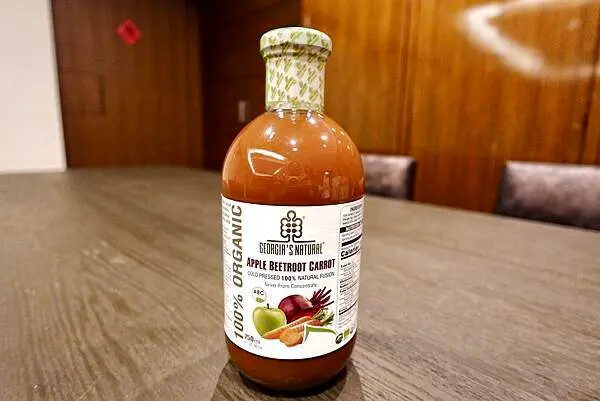 台北日華好物推薦夏威夷豆腰果蔬果原汁，推薦信義區健康補給站。