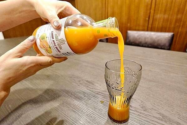 台北日華好物推薦夏威夷豆腰果蔬果原汁，推薦信義區健康補給站。