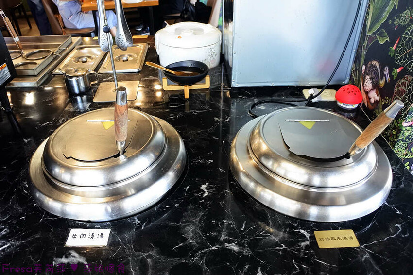 台中大雅19House牛排推薦三拼肉量超滿足,人氣拼盤吃肉喝到飽。