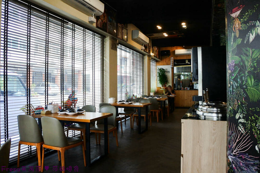 台中大雅19House牛排推薦三拼肉量超滿足,人氣拼盤吃肉喝到飽。