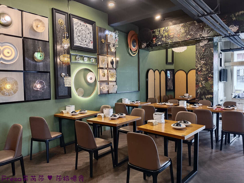 台中大雅19House牛排推薦三拼肉量超滿足,人氣拼盤吃肉喝到飽。