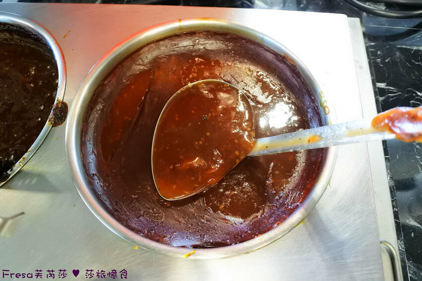 台中大雅19House牛排推薦三拼肉量超滿足,人氣拼盤吃肉喝到飽。