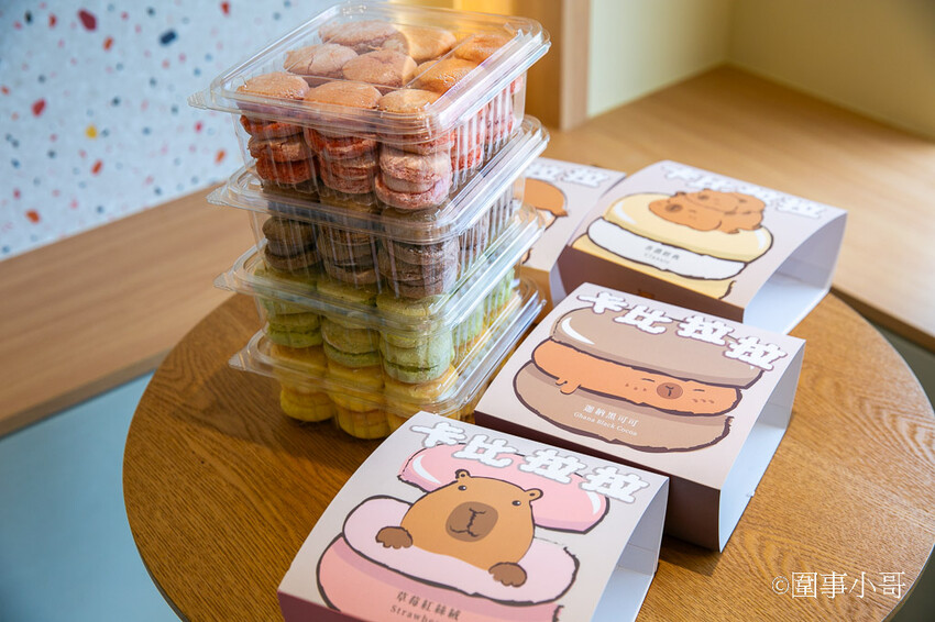 桃園內壢美食景點-卡比拉拉,超萌水豚君們圍繞著各式的手工點心大樹,太可愛了!!!(邀約 @圍事小哥的幸福相框