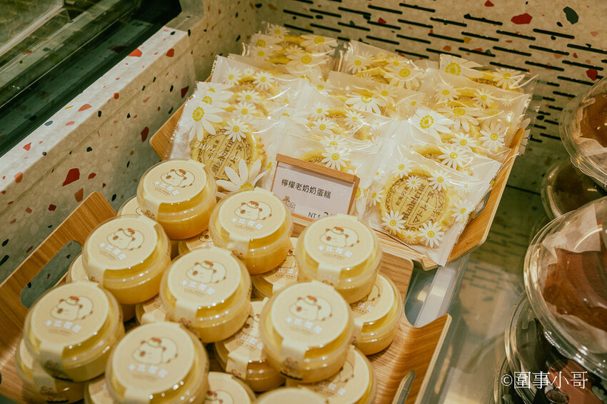 桃園內壢美食景點-卡比拉拉,超萌水豚君們圍繞著各式的手工點心大樹,太可愛了!!!(邀約 @圍事小哥的幸福相框