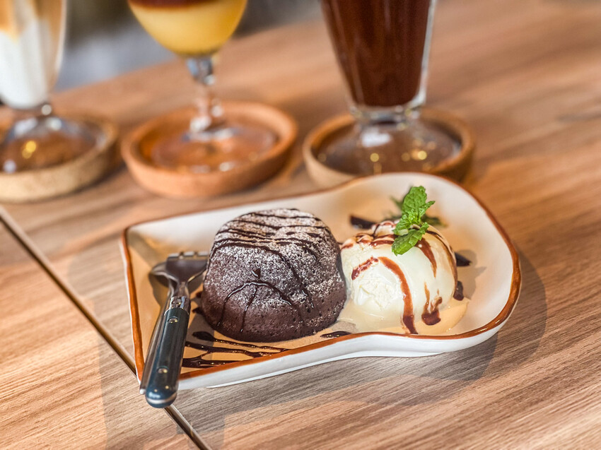 金山磺港人氣海景咖啡廳海上日出,絕美景觀咖啡廳。