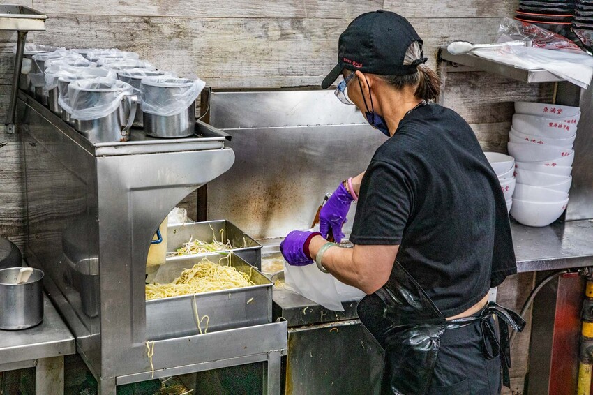 員林必吃老字號魚滿堂排骨麵推薦,在地30年老店。