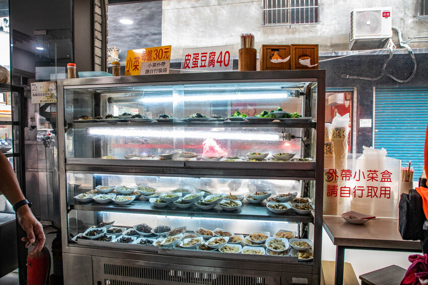 員林必吃老字號魚滿堂排骨麵推薦,在地30年老店。