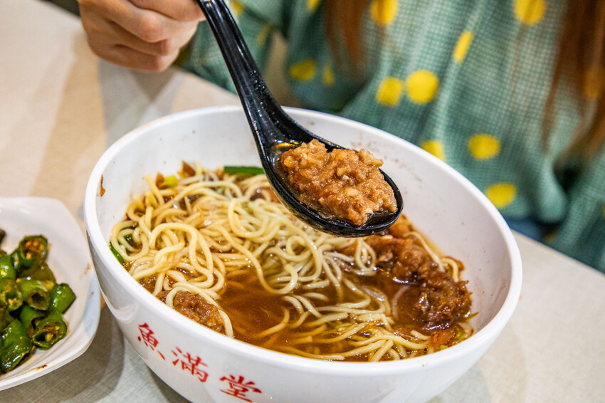 員林必吃老字號魚滿堂排骨麵推薦,在地30年老店。