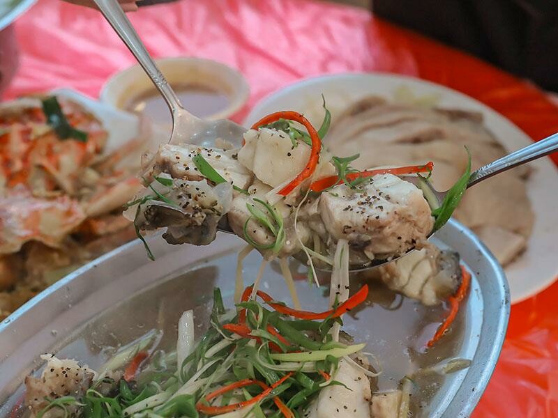 永安漁港平價快炒推薦！秋天必吃螃蟹季，桃園新屋美食。