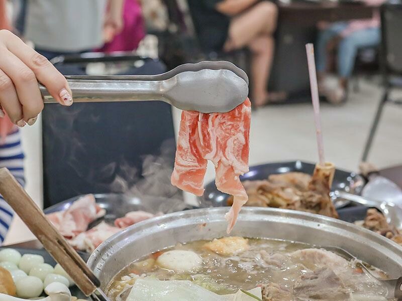 新竹羊肉爐吃到飽推薦！羊霸天下只要$538，羊大骨羊腳筋無限供應。