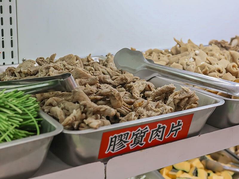 新竹羊肉爐吃到飽推薦！羊霸天下只要$538，羊大骨羊腳筋無限供應。