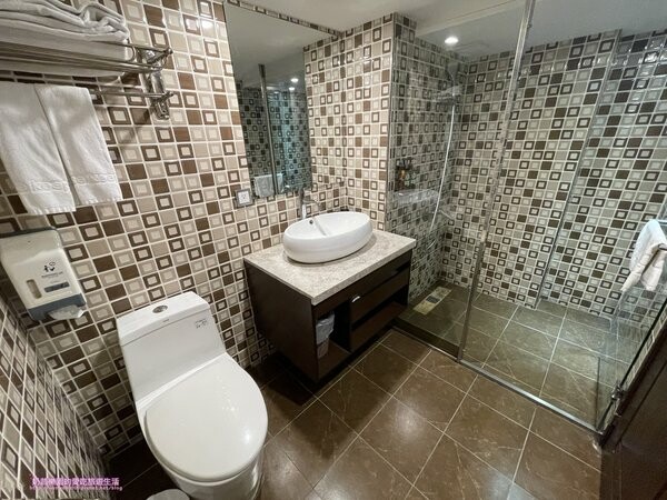 台中塔木德一中館開箱！逛夜市住這最方便，大房型附停車位。