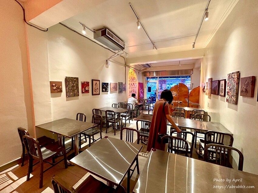 台中忠孝夜市旁！落花小籠湯包文青風小籠湯包，隱藏版美食清單跟上。