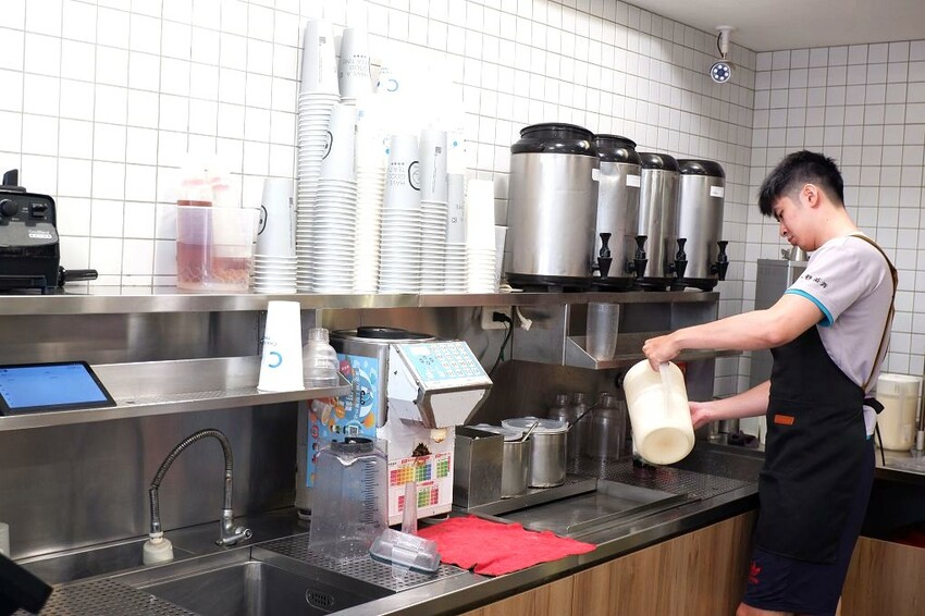 行天宮飲料推薦！水巷茶弄台北松江店必喝特調公開，巷弄隱藏版不能錯過。