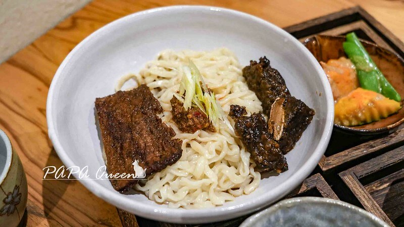 台中文青必吃!三津製麵249老宅,手工素麵套餐Q彈到停不下來。