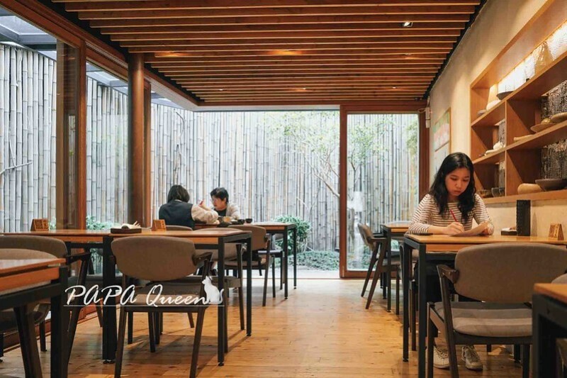 台中文青必吃!三津製麵249老宅,手工素麵套餐Q彈到停不下來。