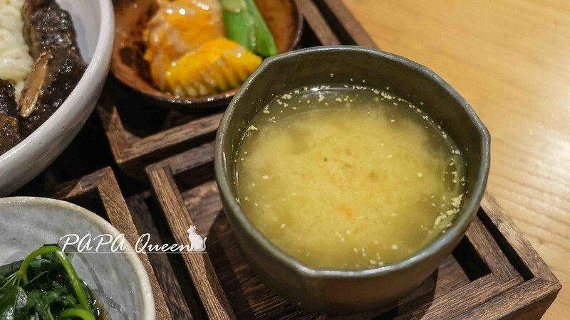 台中文青必吃!三津製麵249老宅,手工素麵套餐Q彈到停不下來。