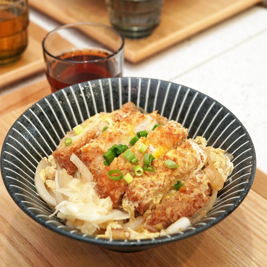 台南美食│寶煲餐飲食記分享│炸蝦咖哩、麻辣水煮魚、鱸魚粥都好 台南美食│寶煲餐飲食記分享│炸蝦咖哩、麻辣水煮魚、鱸魚粥都好