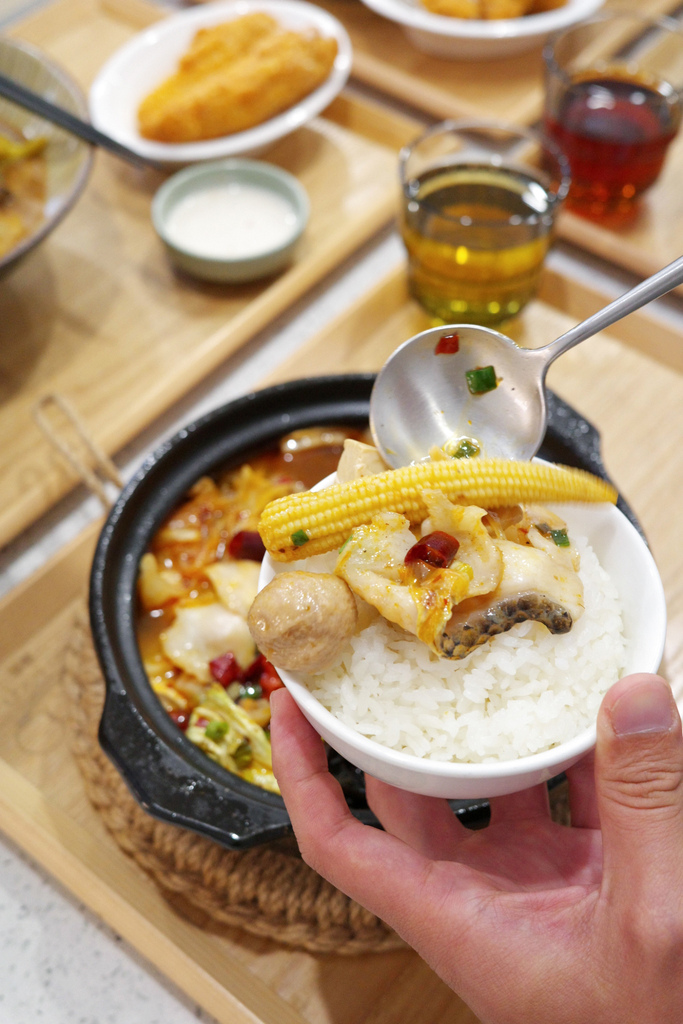 台南美食│寶煲餐飲食記分享│炸蝦咖哩、麻辣水煮魚、鱸魚粥都好 台南美食│寶煲餐飲食記分享│炸蝦咖哩、麻辣水煮魚、鱸魚粥都好