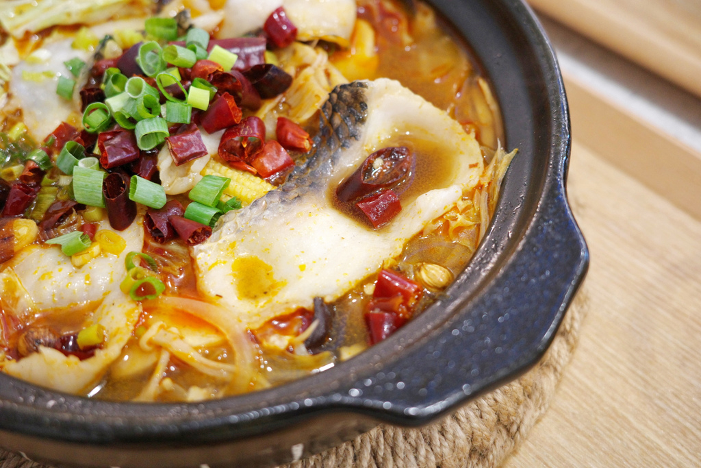 台南美食│寶煲餐飲食記分享│炸蝦咖哩、麻辣水煮魚、鱸魚粥都好 台南美食│寶煲餐飲食記分享│炸蝦咖哩、麻辣水煮魚、鱸魚粥都好