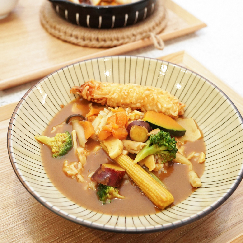 台南美食│寶煲餐飲食記分享│炸蝦咖哩、麻辣水煮魚、鱸魚粥都好 台南美食│寶煲餐飲食記分享│炸蝦咖哩、麻辣水煮魚、鱸魚粥都好