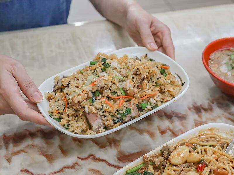 新竹南寮必吃！龍門燉品50秒爆炒炒飯，新竹北區美食推薦。