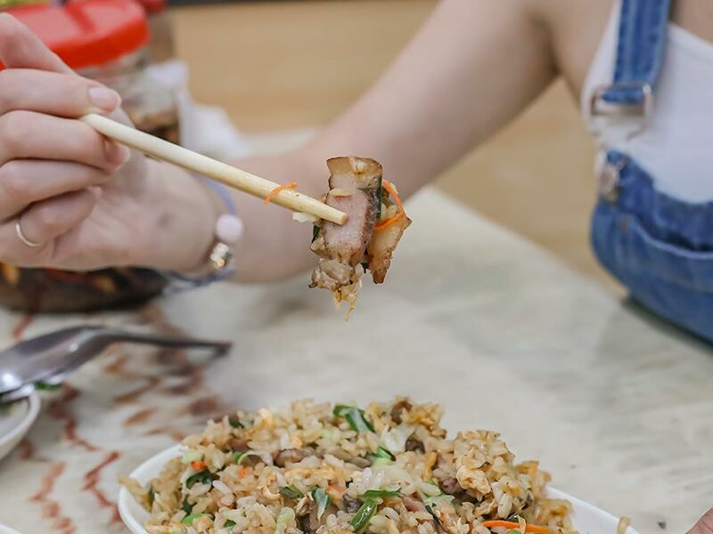 新竹南寮必吃！龍門燉品50秒爆炒炒飯，新竹北區美食推薦。