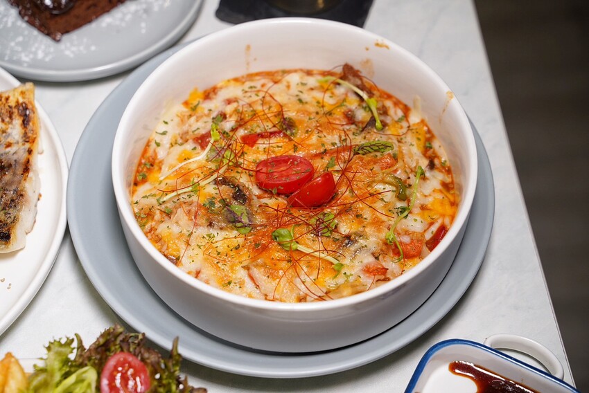 新開幕的「木需奶奶Brunch」竟然是以爬蟲類為主題的早午餐店，早午餐全天候供應超加分！台中平價大份量早午餐新選擇！爬蟲友善餐廳！ - 阿華田的美食日記