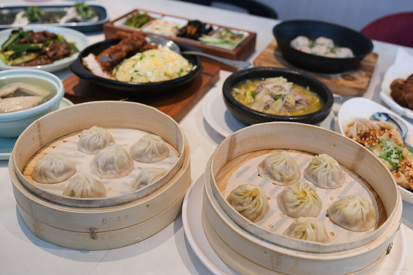 台南市南區漢來上海湯包插旗誠品生活台南店！漢來美食的18摺工藝、湯汁飽滿小籠湯包，台南餐廳推薦