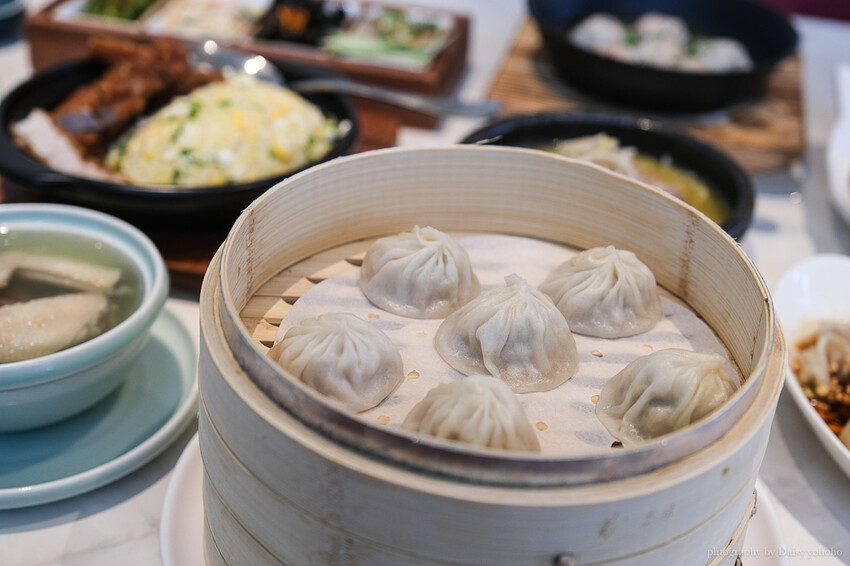 台南市南區漢來上海湯包插旗誠品生活台南店！漢來美食的18摺工藝、湯汁飽滿小籠湯包，台南餐廳推薦