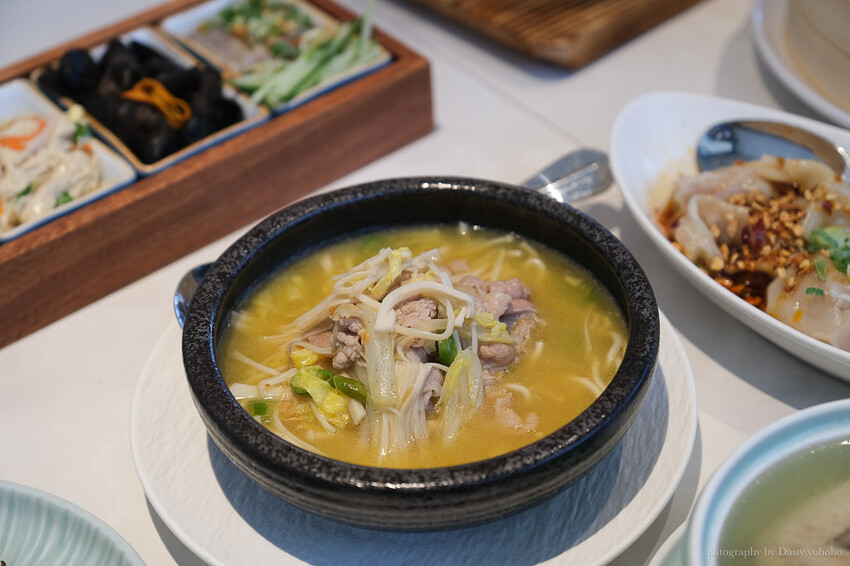 台南市南區漢來上海湯包插旗誠品生活台南店！漢來美食的18摺工藝、湯汁飽滿小籠湯包，台南餐廳推薦
