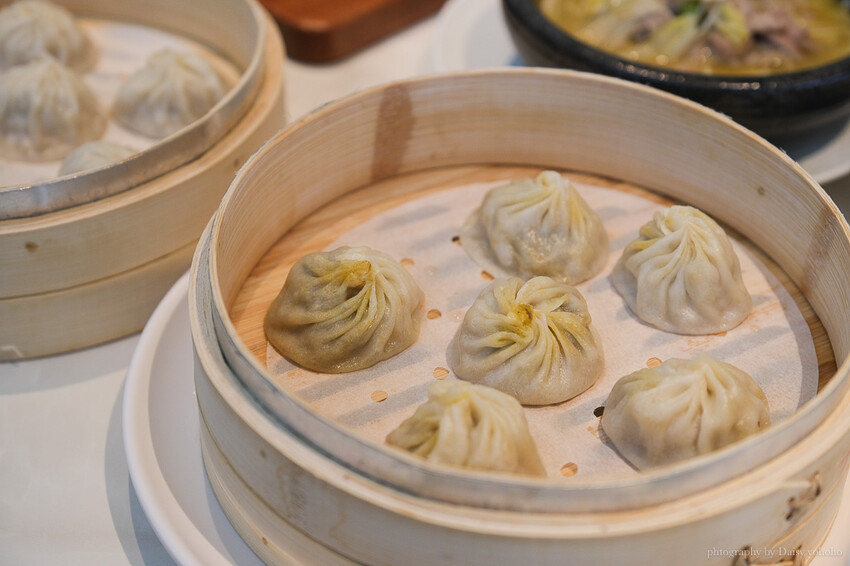 台南市南區漢來上海湯包插旗誠品生活台南店！漢來美食的18摺工藝、湯汁飽滿小籠湯包，台南餐廳推薦