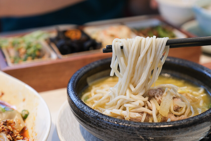 台南市南區漢來上海湯包插旗誠品生活台南店！漢來美食的18摺工藝、湯汁飽滿小籠湯包，台南餐廳推薦