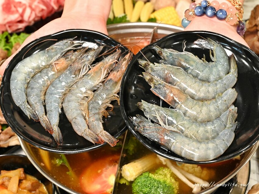 正老林羊肉爐吃到飽｜台中高評價羊肉爐吃到飽再一間，羊肉塊、羊腳筋、羊肋排、羊大骨任你吃到飽～ - 糖糖's 享食生活