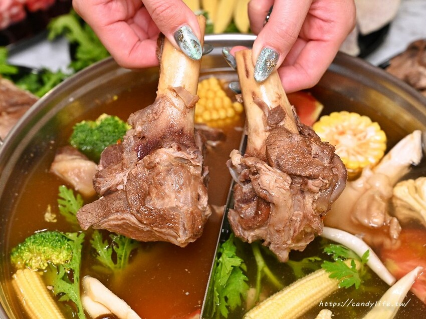 正老林羊肉爐吃到飽｜台中高評價羊肉爐吃到飽再一間，羊肉塊、羊腳筋、羊肋排、羊大骨任你吃到飽～ - 糖糖's 享食生活