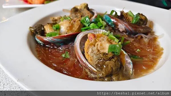 📍【在地人領路】朋友狂推不是沒原因！基隆「海之鄉」生魚片、臭